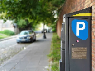 駐車料金と表示、有料パーキングメーター、有料駐車システム